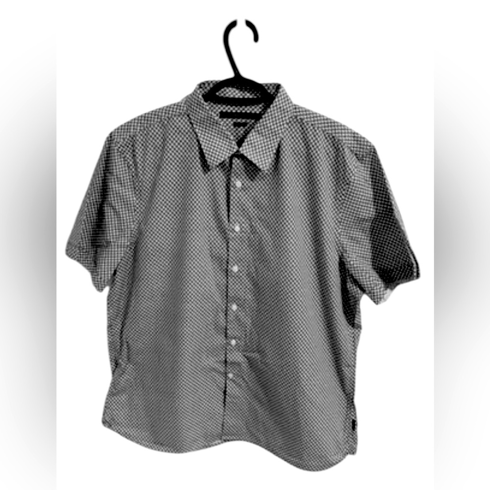 Perry Ellis Short Sleeve 

XL Slim ( Fits more like Large)